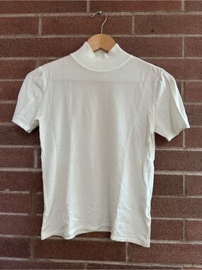 Tahari short sleeve mock neck sweater